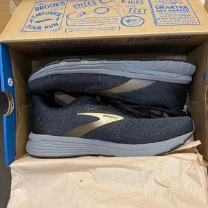 Brooks Revel 3 running shoes